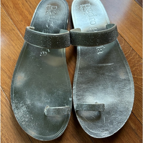 PEDRO GARCIA  Zarina Swarovski Crystal Satin Toe Ring Sandals - Picture 3 of 16